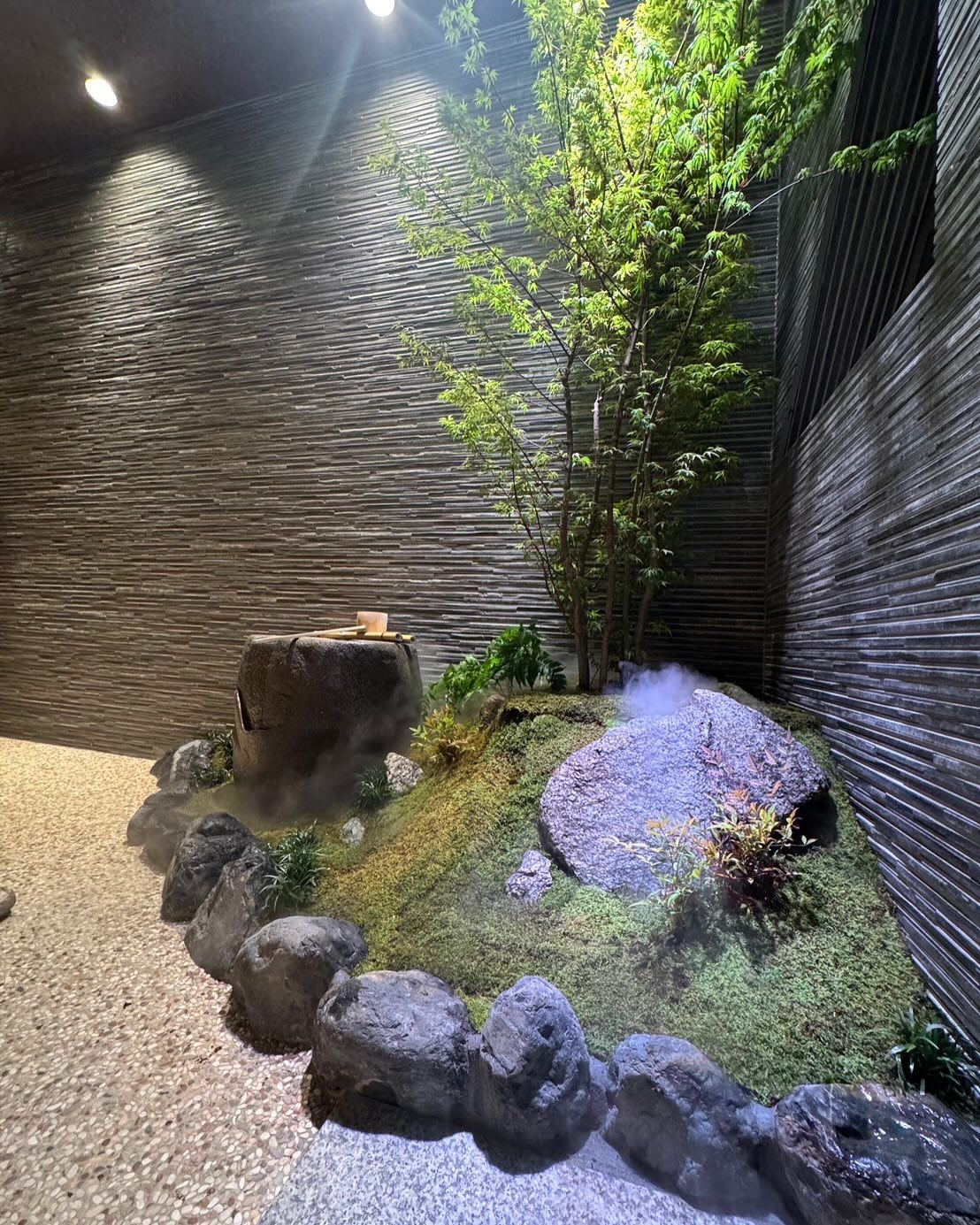 民泊の中庭（坪庭）